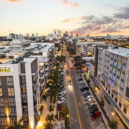 Tropicana Field 2 Bed In Dwtwn With Free Parking Apartment St. Petersburg Bagian luar foto