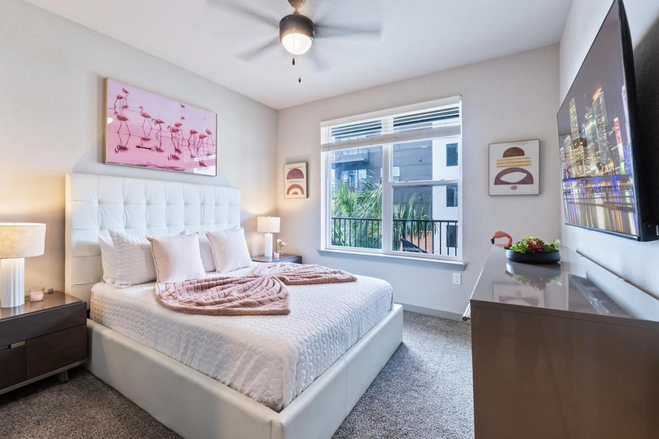 Tropicana Field 2 Bed In Dwtwn With Free Parking Apartment St. Petersburg Bagian luar foto