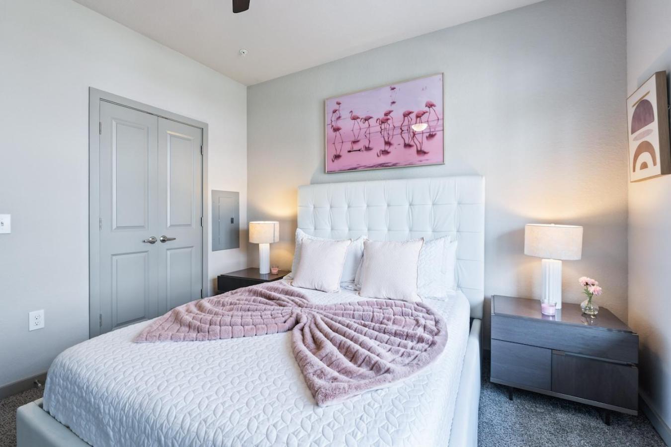 Tropicana Field 2 Bed In Dwtwn With Free Parking Apartment St. Petersburg Bagian luar foto